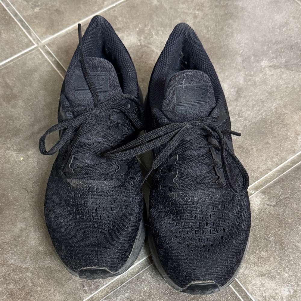 Nike Black Athletic Shoes